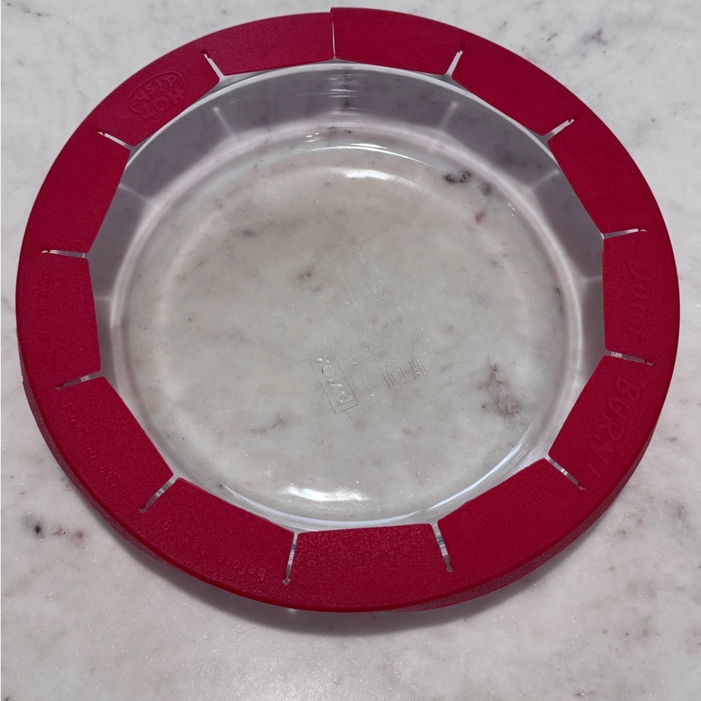 Adjustable Pie Crust Shield